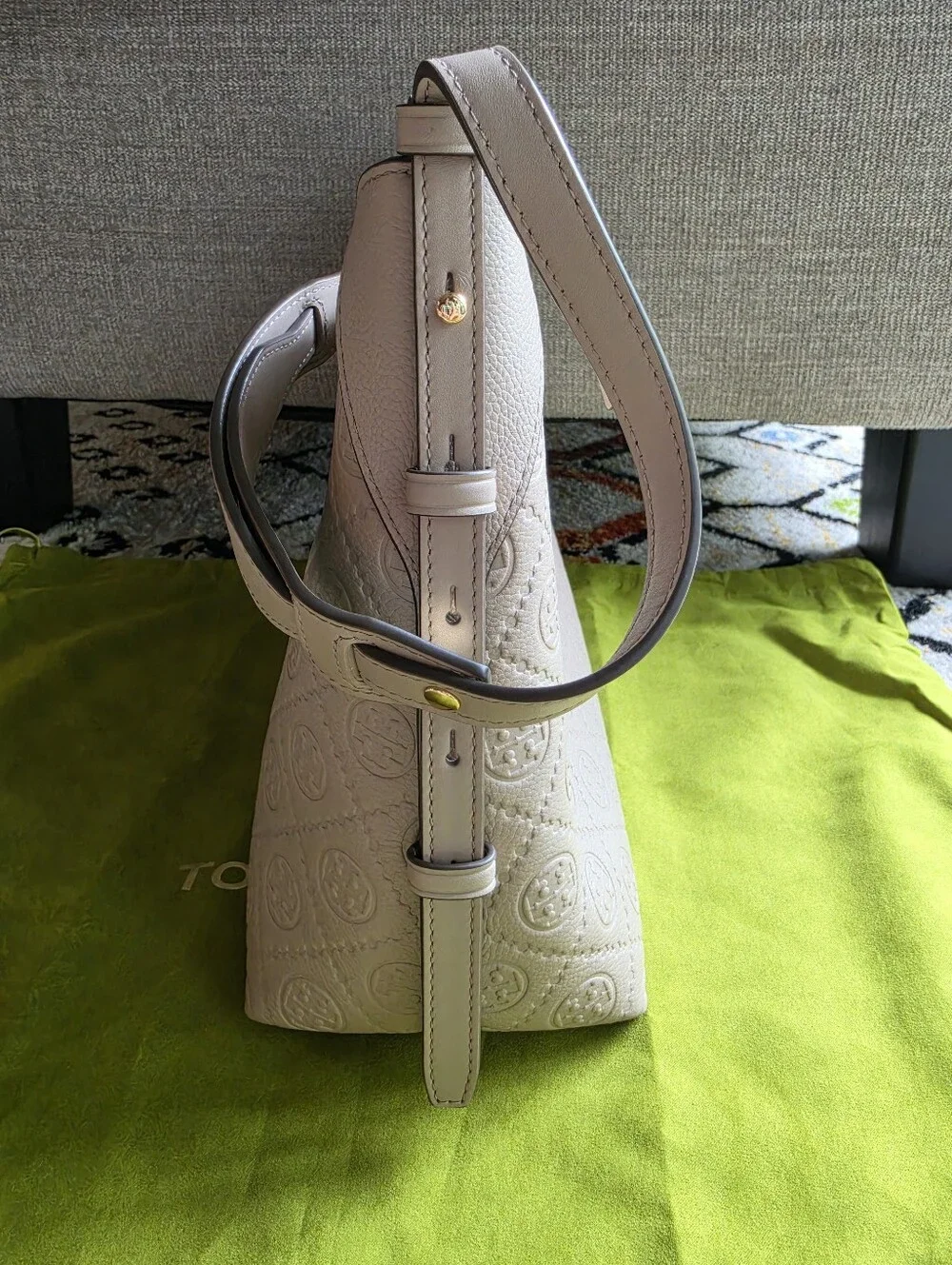 Tory Burch T Monogram Pebbled Medium Shoulder Bag Fresh Clay